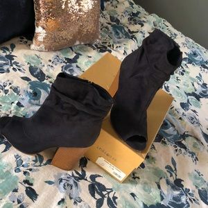 Indigo Rd. Navy Blue Peep Toe Booties - Sz7.5